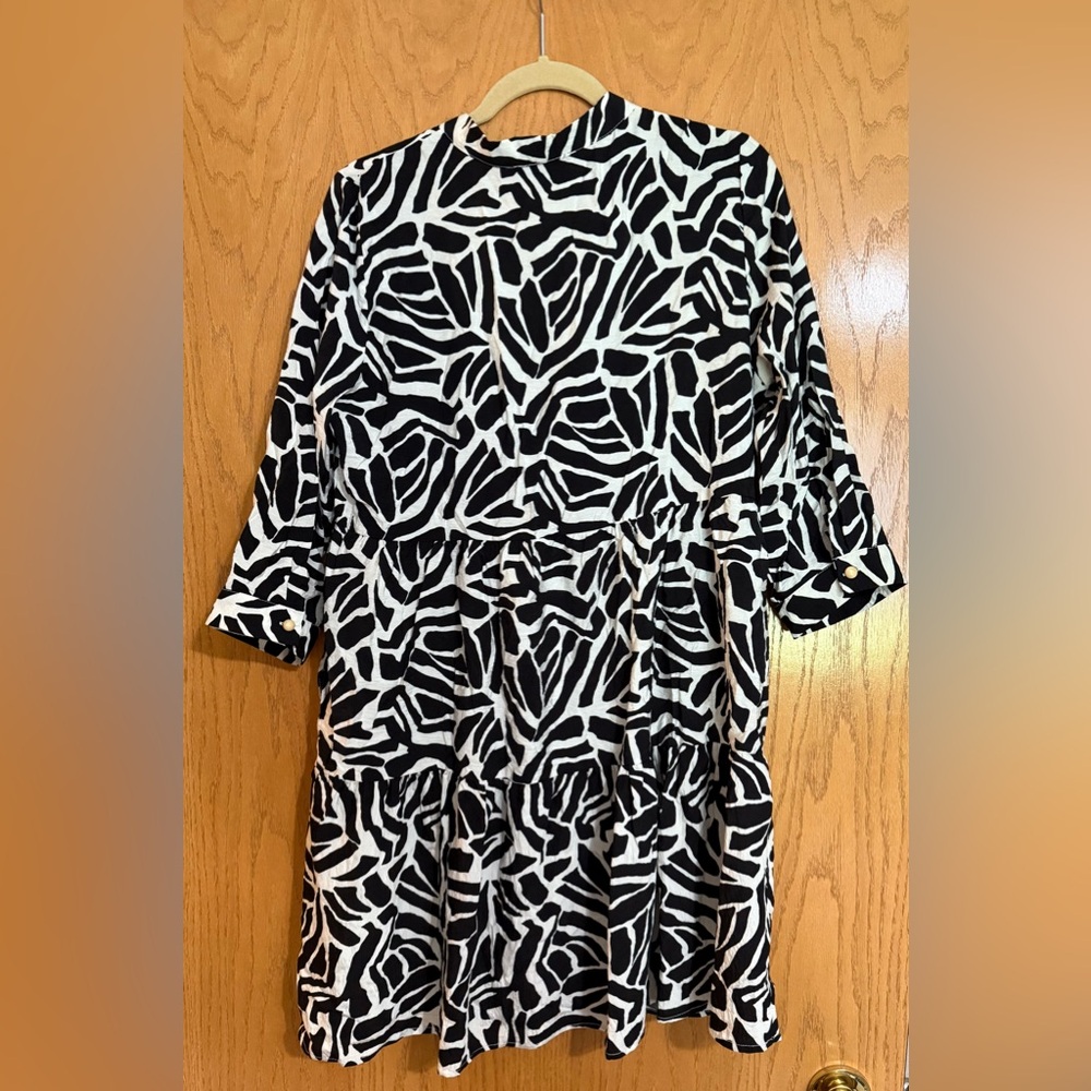 Rachel Zoe dress, size large, with pockets, so comfy! - Picture 2 of 5